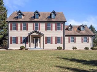 10744 N Wauwatosa Rd, Mequon, WI 53097