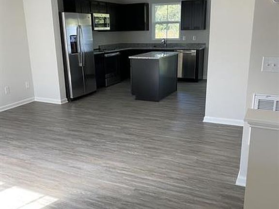 4th image of 2935 Winterberry Dr #45