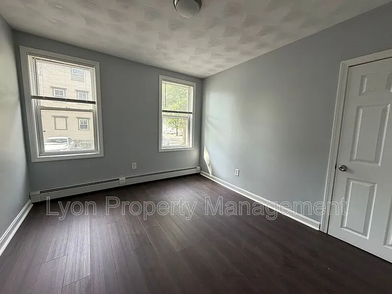 328 Douglas Ave #1 — Photo 5