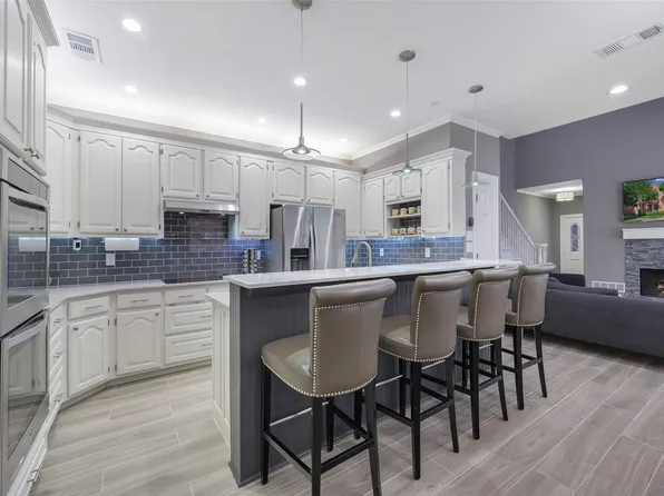 17060 Upper Bay Rd, Addison, TX 75001