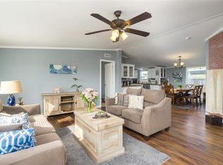 433 12th St, San Leon, TX 77539