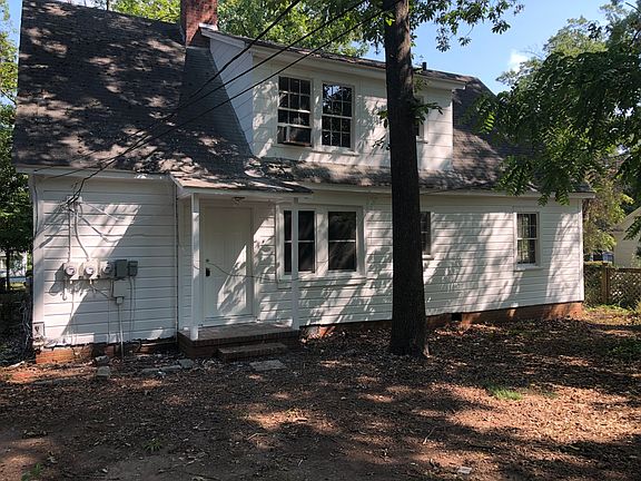 3rd image of 412 Lucerne Dr