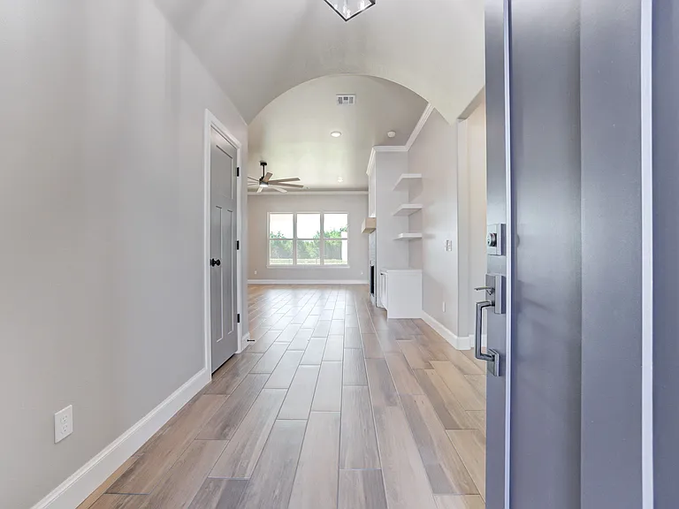 2728 Dunham Dr — Photo 5
