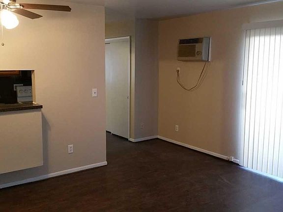 3rd image of 6126 Plymouth Ave APT 2