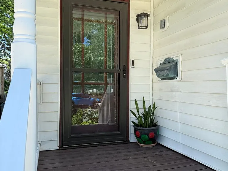 959 Lawrence St — Photo 2