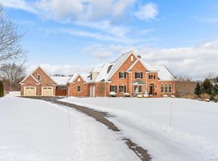 70 Highland Ridge Dr, Suffield, CT 06078