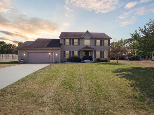 69376 Sundance Dr, Edwardsburg, MI 49112