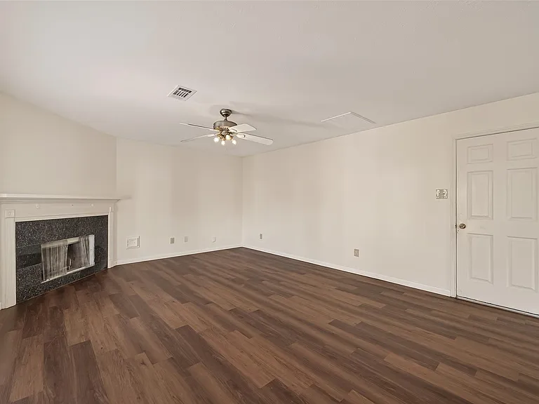 15910 Clayton Bend Dr — Photo 16