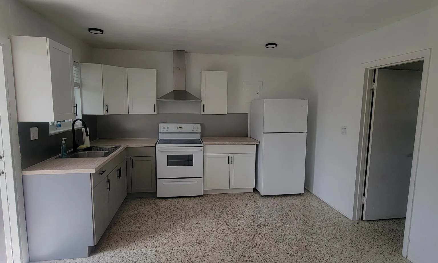 1 bed, $1,775 — Photo 2