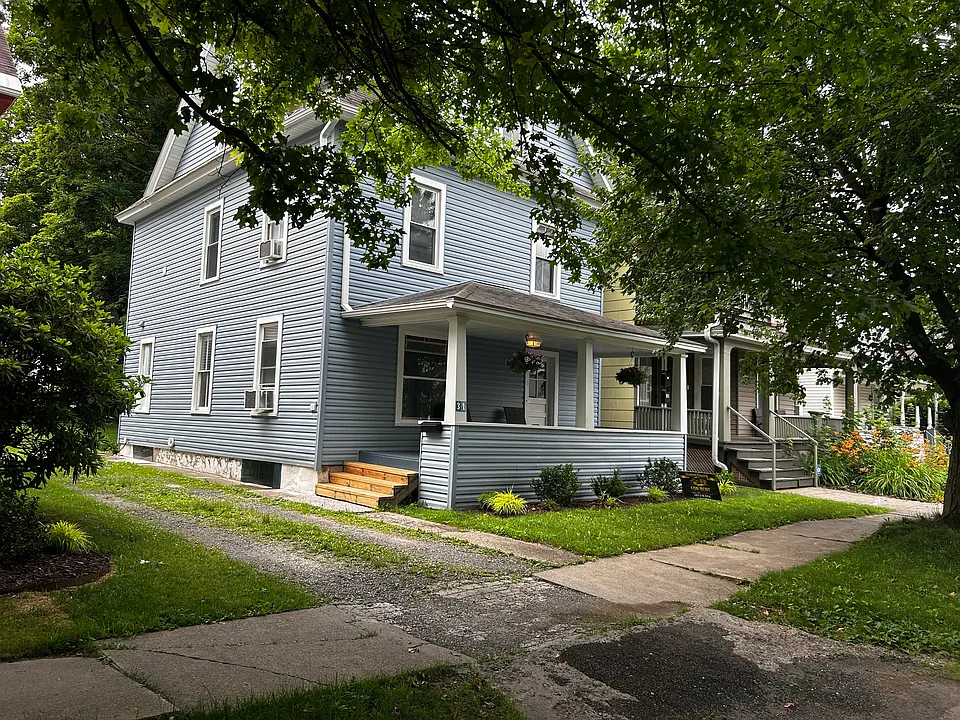 31 Maple Ave