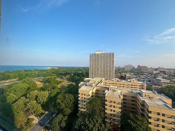 3rd image of 5100 N Marine Dr APT 16E