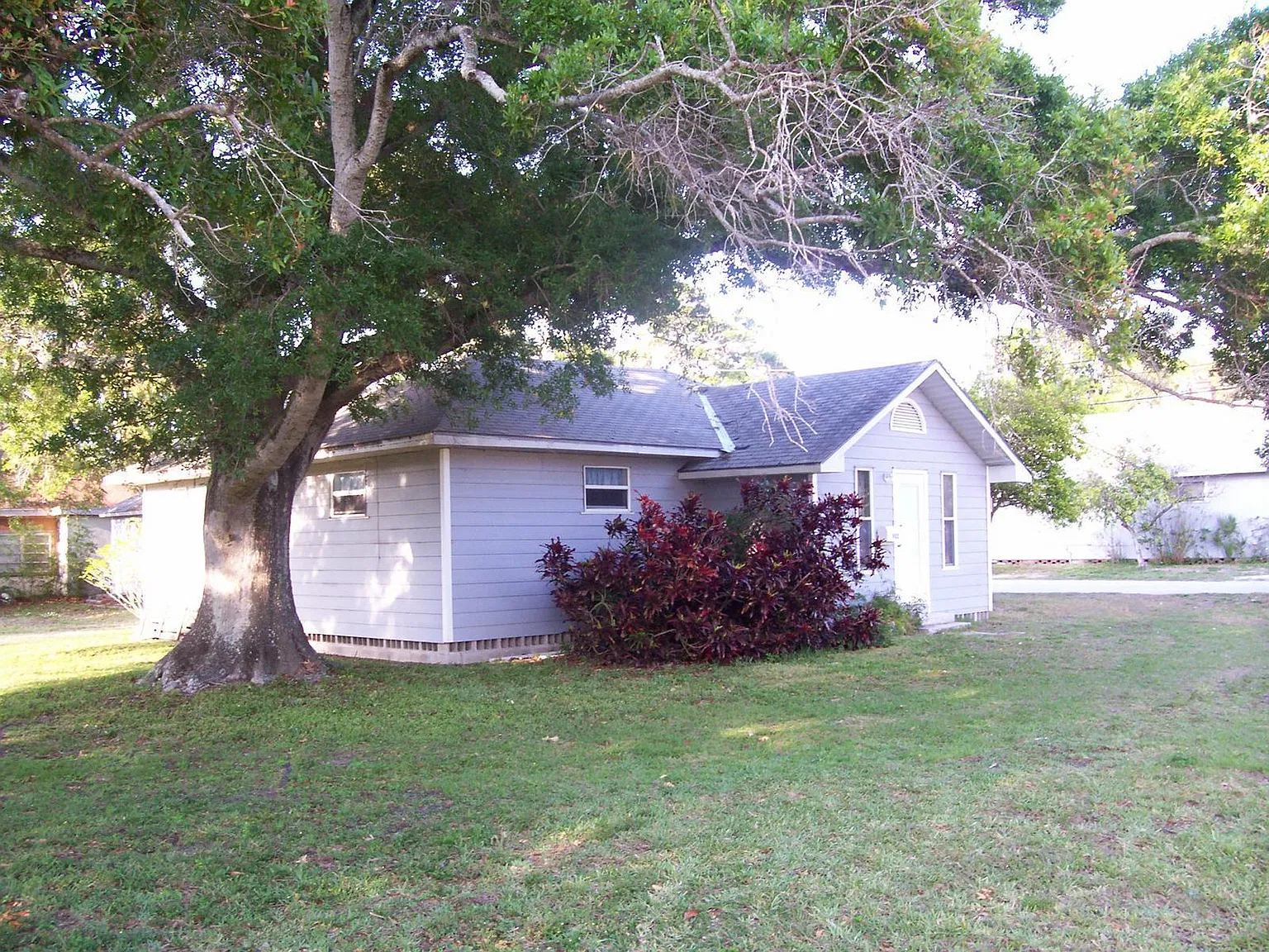 2 bed, 1200 sqft, $1,995 — Photo 2