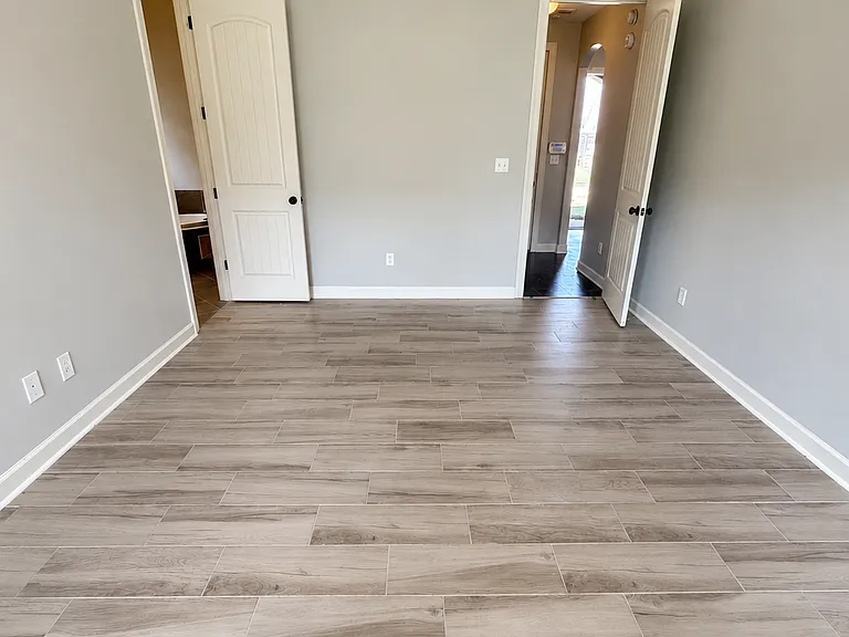 1398 Sawmill Creek Ln — Photo 9