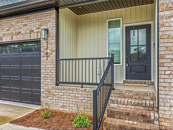 2nd image of 3787 Peony Way