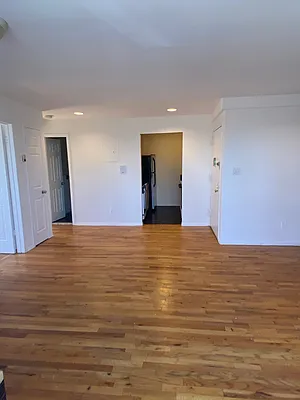 Rented by Bahar Management | media 7