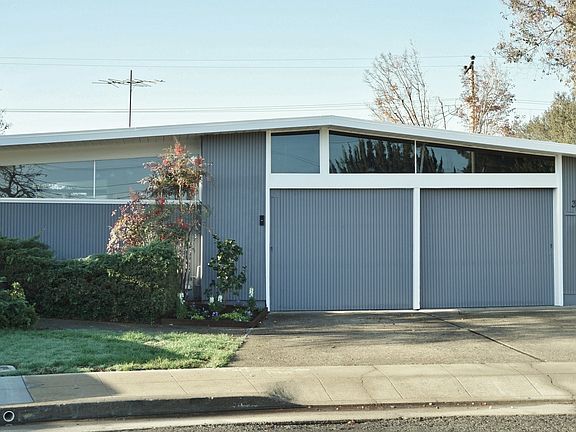 2nd image of 31 Jody Ct