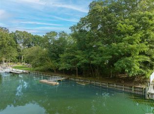 230 Wiggins Ln, Greenport, NY 11944