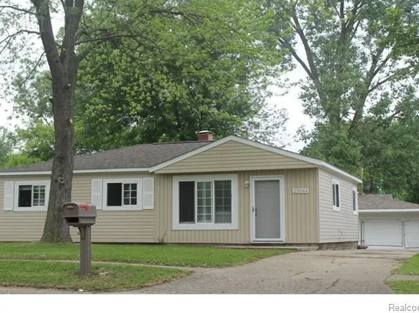 23064 Colgate St, Farmington Hills, MI 48336