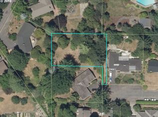 3615 SW Bancroft Ct, Portland, OR 97221