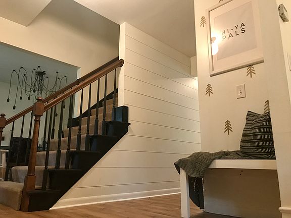 Entryway & Stairway