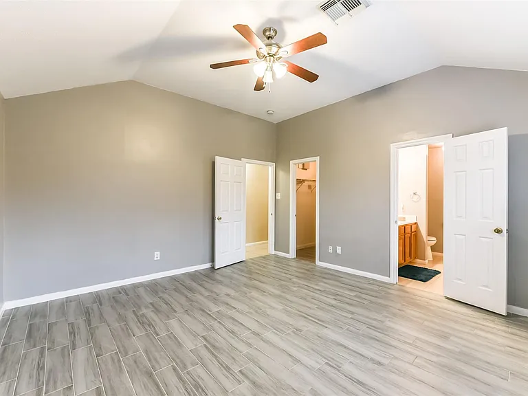 8322 Kingsbridge Meadow Dr — Photo 15