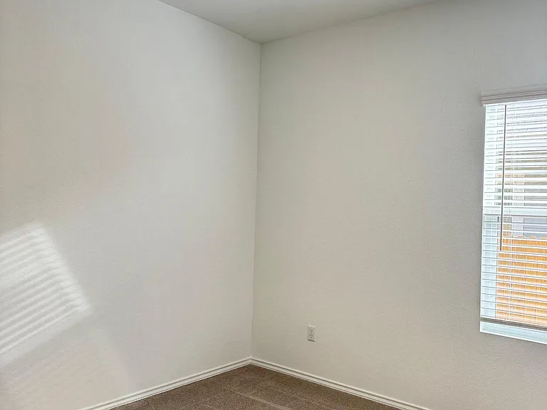 124 Dollars Dr — Photo 17