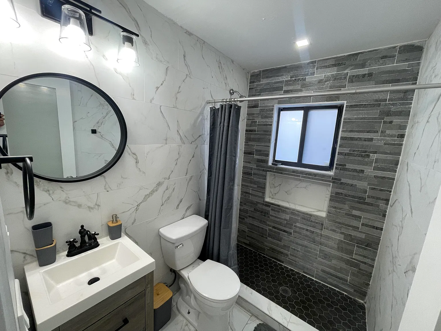 1 bed, 1.0 bath, 600 sqft, $1,700 — Photo 3