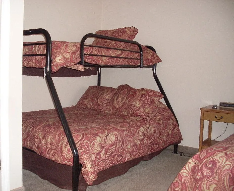 1 bed, 567 sqft, $3,700 — Photo 2