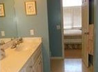 5528 NE Maybrook Ct, Blue Springs, MO 64064