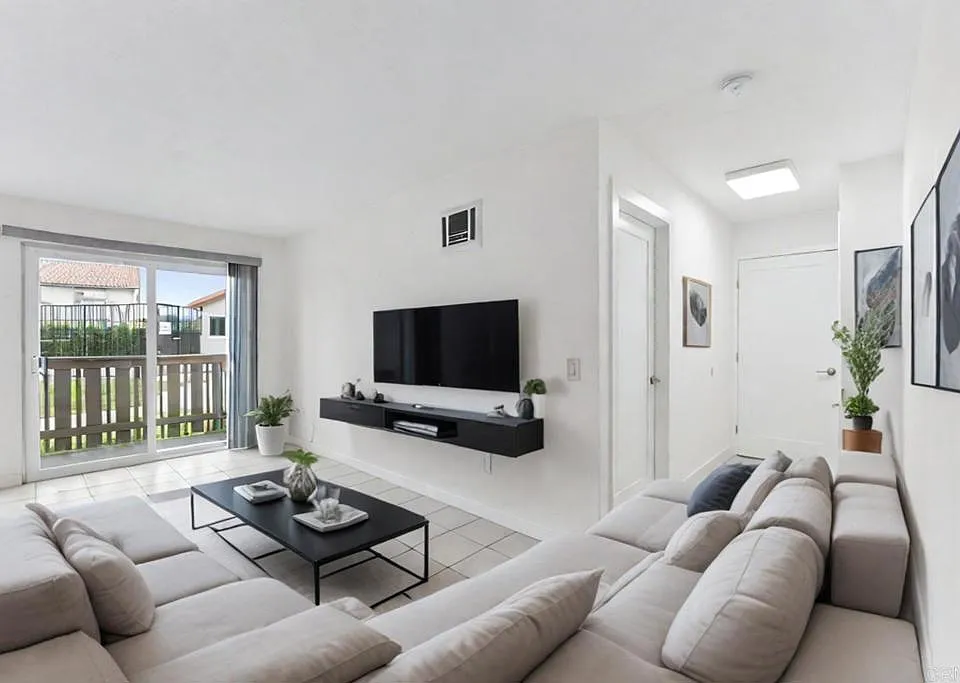 1551 Broadway #28