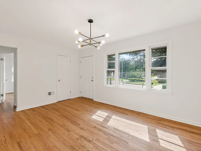 6041 Walrond Ave — Photo 21