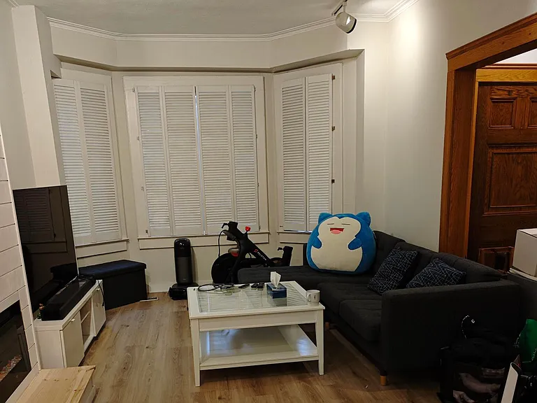 307 Saint George St #1 — Photo 16