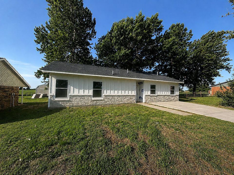 1st image of 2305 7th St