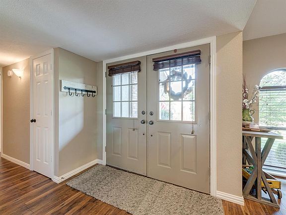 5th image of 453 Woodway Dr
