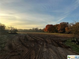 544 Coastal Ln, Luling, TX 78648