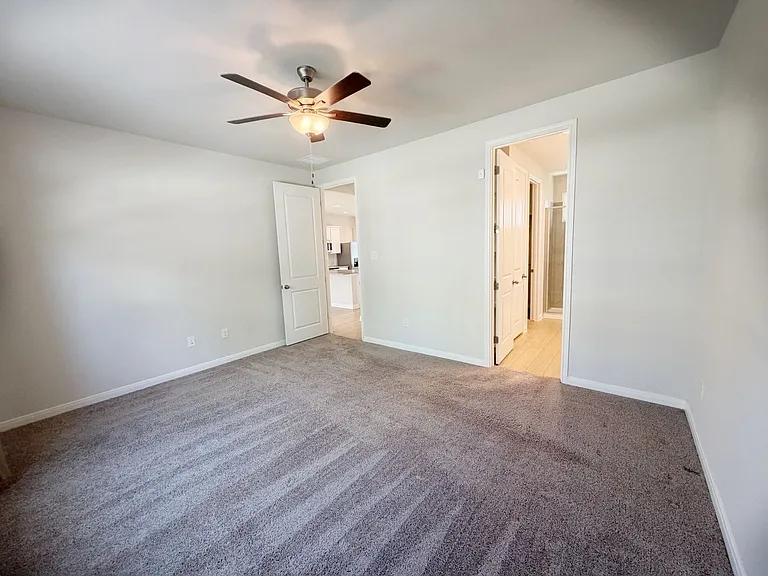 2161 Hofstaat Dr — Photo 14