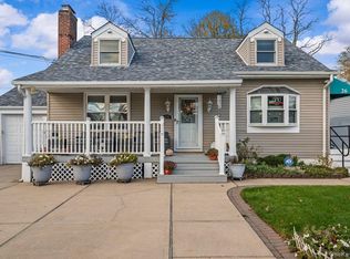 26 W 11th Street, Huntington Station, NY 11746