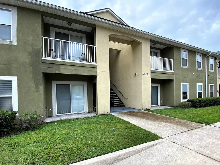 3680 Kirkpatrick Cir #11 — Photo 1