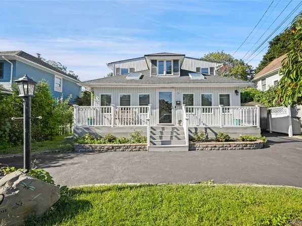 9 Watson Street, East Islip, NY 11730