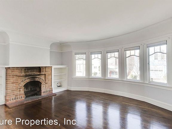 4th image of 420 Congo St #420
