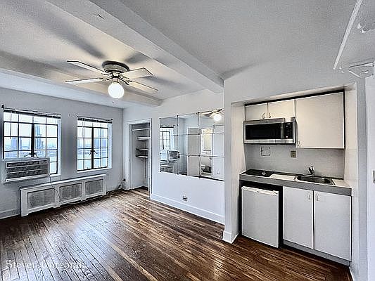 1st image of 5 Tudor City Pl APT 1637