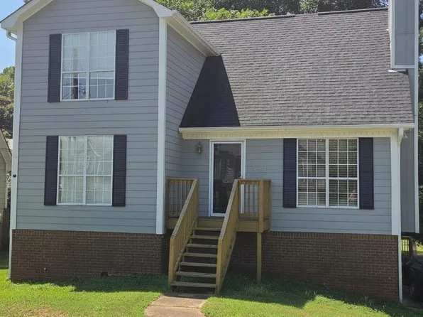 1805 Pebble Lake Dr, Birmingham, AL 35235