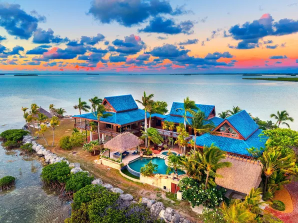 87 Cannon Royal Dr, Shark Key, FL 33040