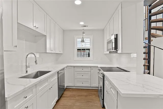 918 Foucher St #2 — Photo 13