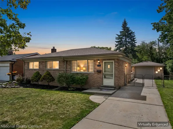 16140 Kennedy St, Roseville, MI 48066
