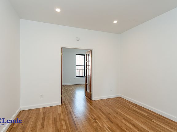 5th image of 1592 2nd Ave #5RS