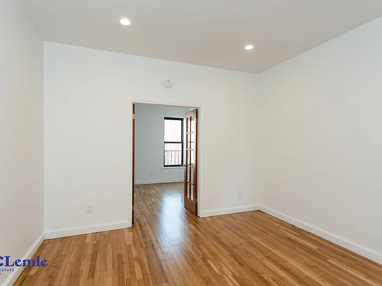 1592 2nd Ave #5RS — Photo 5