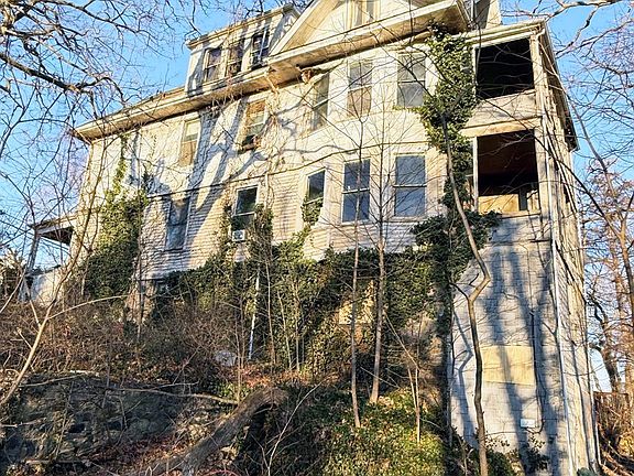 4th image of 6 aka 10 Rossmore Avenue