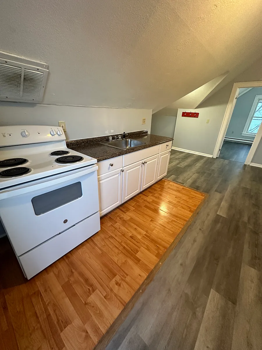 Building Photo - 138 West St #3