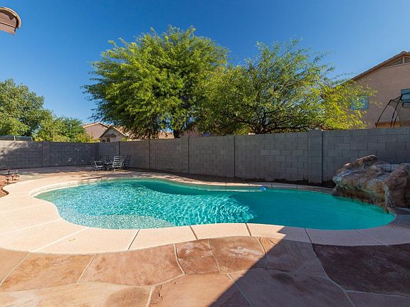 2nd image of 5770 W Cortaro Crossing Dr